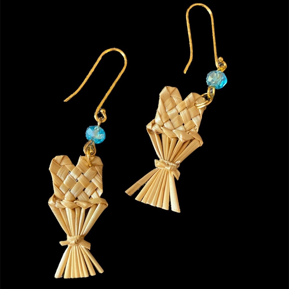 Hand crafted necklace - Picture 2 of 3